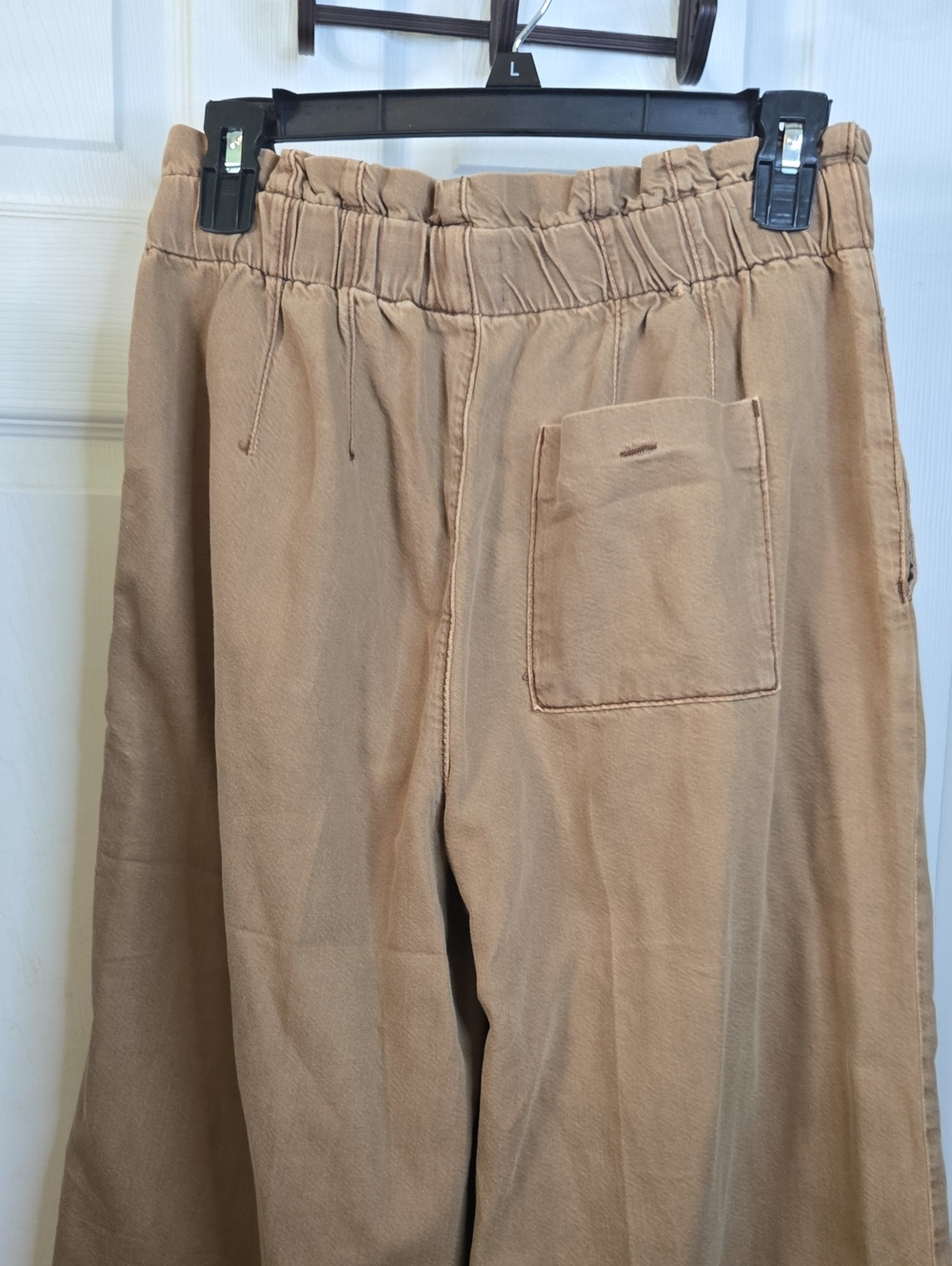 Pilcro Relaxed Wide-Leg Chinos in Tan Waist 14 Stretch To 17 With Pockets - Picture 5 of 5